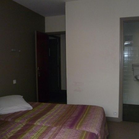 Hotel Du Port Конкарно Экстерьер фото