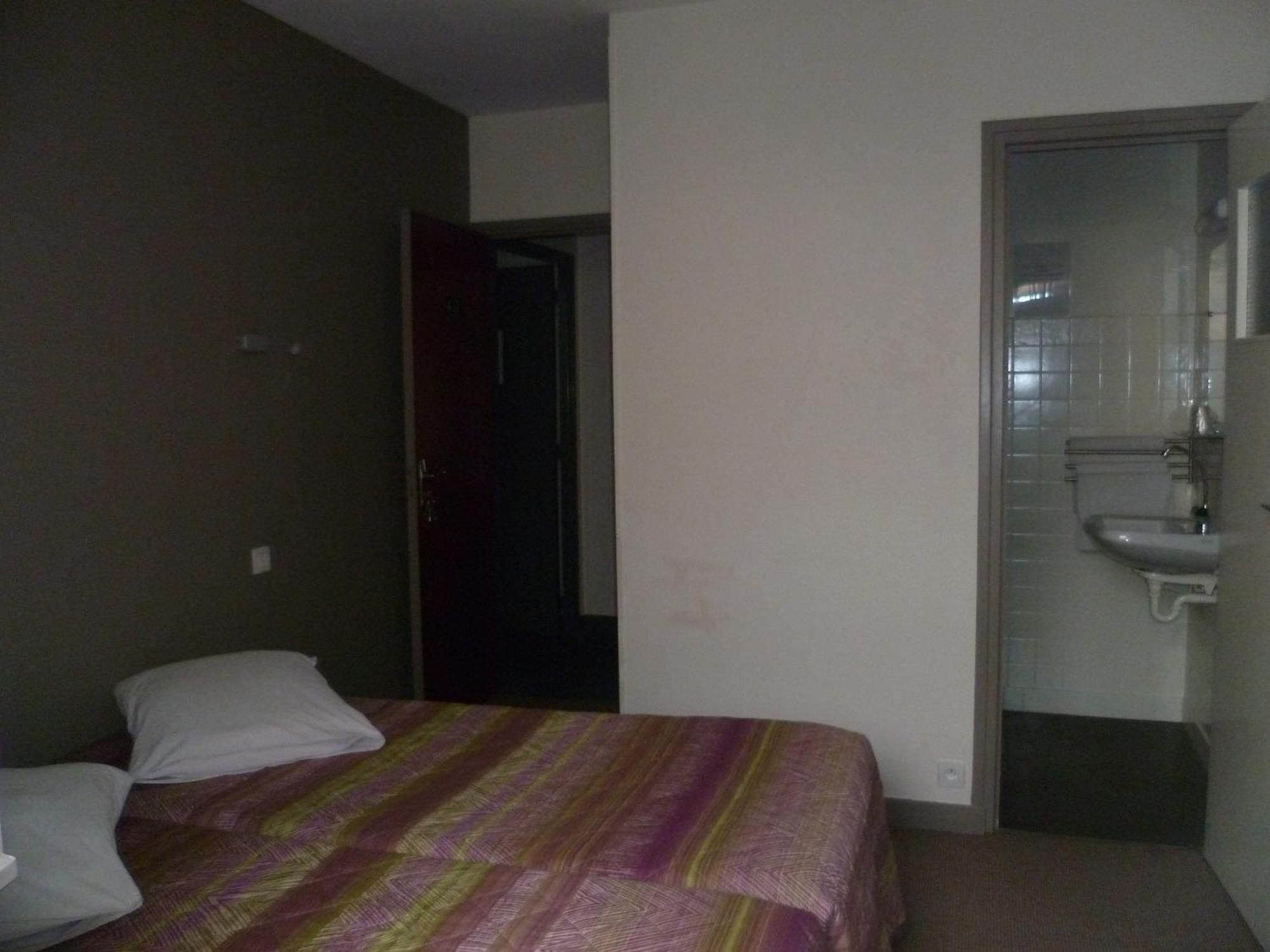 Hotel Du Port Конкарно Экстерьер фото