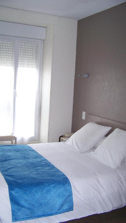 Hotel Du Port Конкарно Экстерьер фото